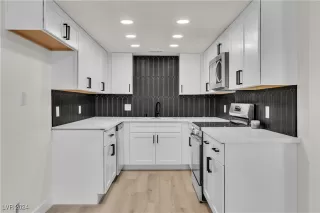 Photo #1: 2632887 Listing 