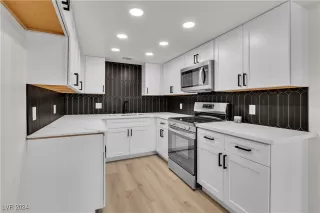 Photo #2: 2632887 Listing 