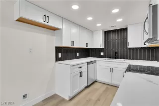 Photo #3: 2632887 Listing 