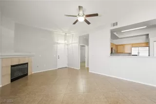 Photo #5: 2632988 Listing