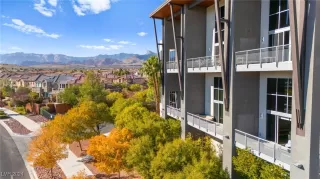 Photo #2: 2632994 Listing