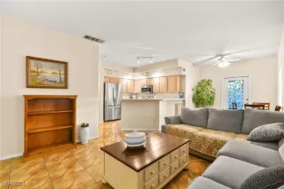 Photo #6: 2633027 Listing