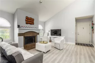 Photo #2: 2633038 Listing