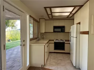 Photo #3: 2633045 Listing 