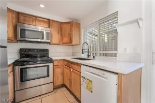 Photo #3: 2633049 Listing 