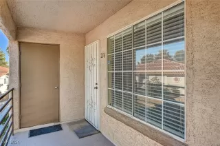 Photo #2: 2633096 Listing 