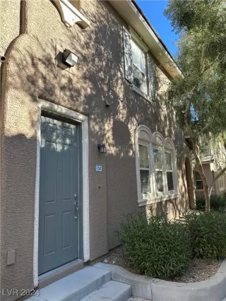 Photo #1: 2633102 Listing 