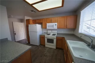 Photo #5: 2633106 Listing 