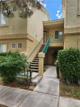 Photo #1: 2633108 Listing