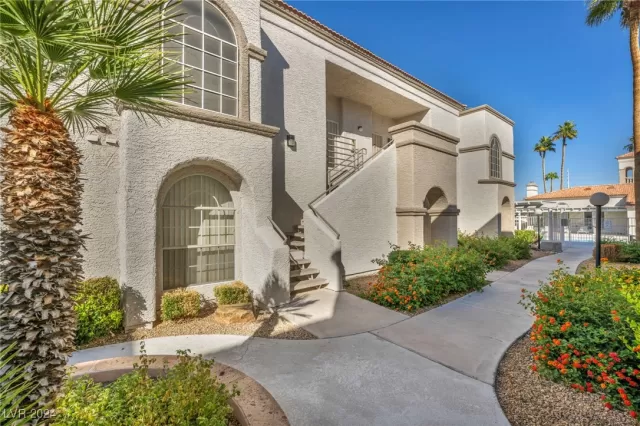 MLS: 2633117 Condo For Sale