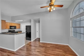 Photo #4: 2633117 Listing