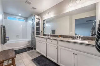 Photo #4: 2633133 Listing