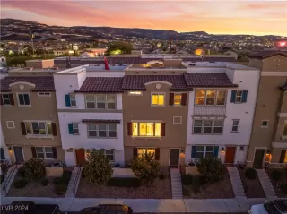 Photo #5: 2633133 Listing