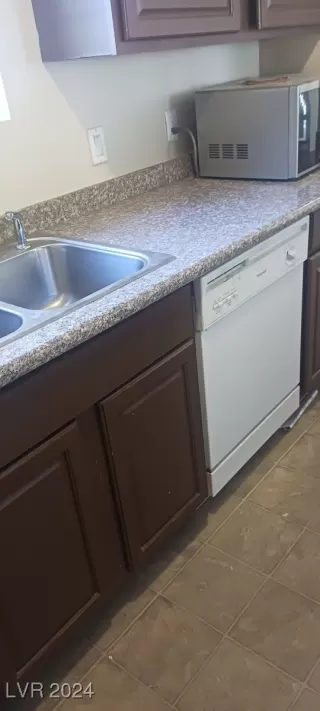 Photo #2: 2633148 Listing 