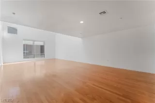 Photo #3: 2633194 Listing 