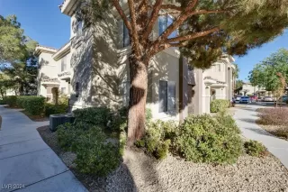 Photo #1: 2633201 Listing