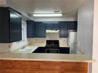 Photo #3: 2633202 Listing 