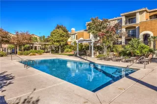 Photo #5: 2633207 Listing