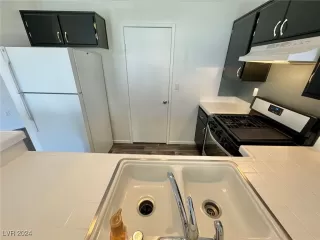 Photo #2: 2633220 Listing 