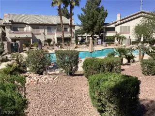 Photo #3: 2633229 Listing 