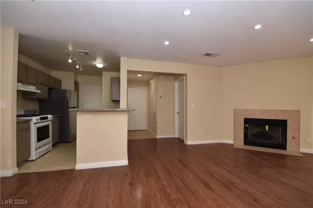 MLS: 2633233 Condo For Sale