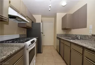 Photo #2: 2633233 Listing 