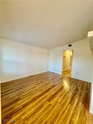 Photo #4: 2633345 Listing 