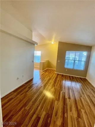 Photo #5: 2633345 Listing 
