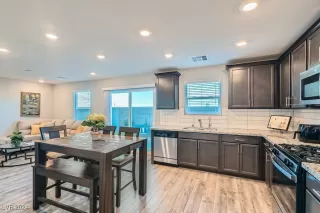 Photo #2: 2633358 Listing