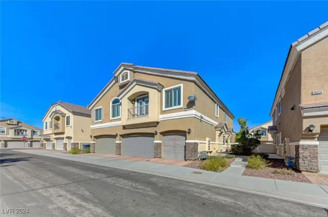 MLS: 2633361 Condo For Sale