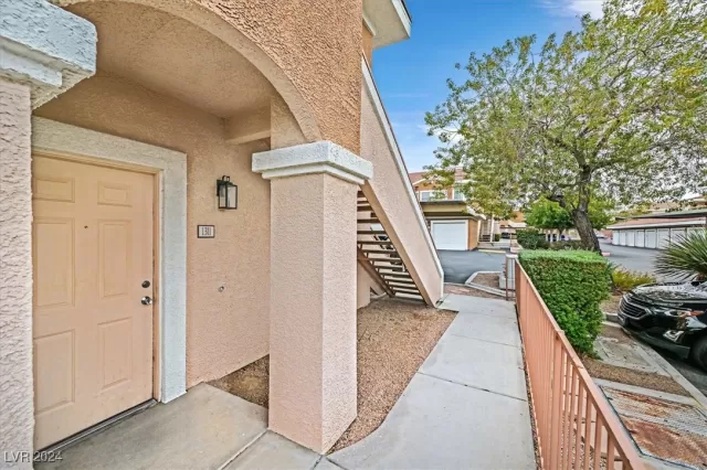 MLS: 2633413 Condo For Sale