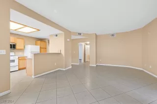 Photo #6: 2633413 Listing 