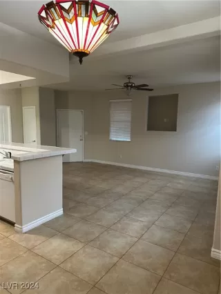 Photo #6: 2633419 Listing