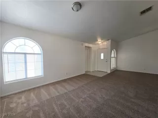 Photo #3: 2633420 Listing 