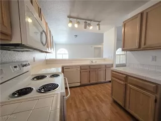 Photo #4: 2633420 Listing 