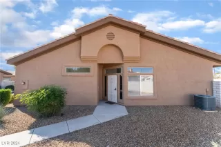 Photo #2: 2633431 Listing