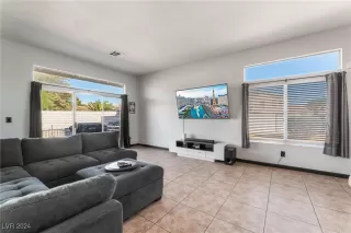 Photo #6: 2633431 Listing