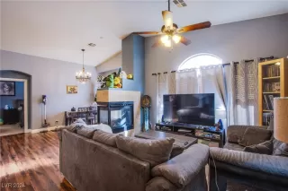 Photo #6: 2633509 Listing