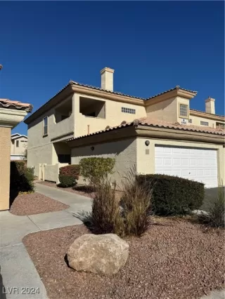 Photo #1: 2633576 Listing 