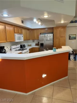 Photo #3: 2633576 Listing 