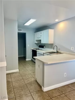 Photo #3: 2633677 Listing 