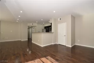 Photo #1: 2633690 Listing 