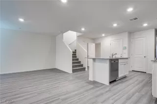 Photo #5: 2633693 Listing 