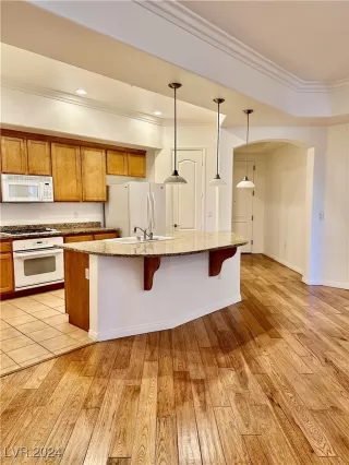 Photo #3: 2633716 Listing 