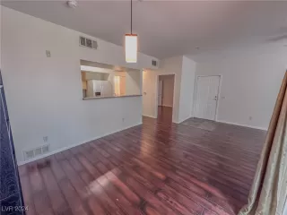 Photo #1: 2633779 Listing 