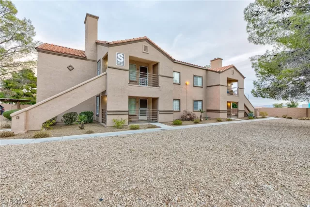 MLS: 2633811 Condo For Sale