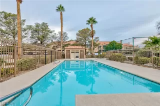 Photo #2: 2633811 Listing