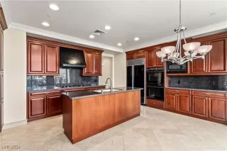 Photo #6: 2633828 Listing 