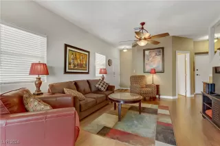 Photo #3: 2633834 Listing