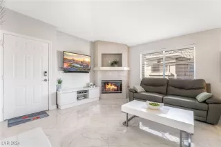 Photo #4: 2633843 Listing